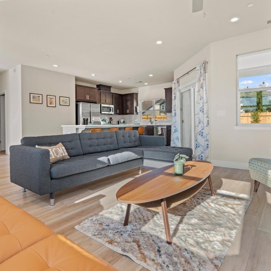 Newly Built Murphys Modern Retreat ภายนอก รูปภาพ